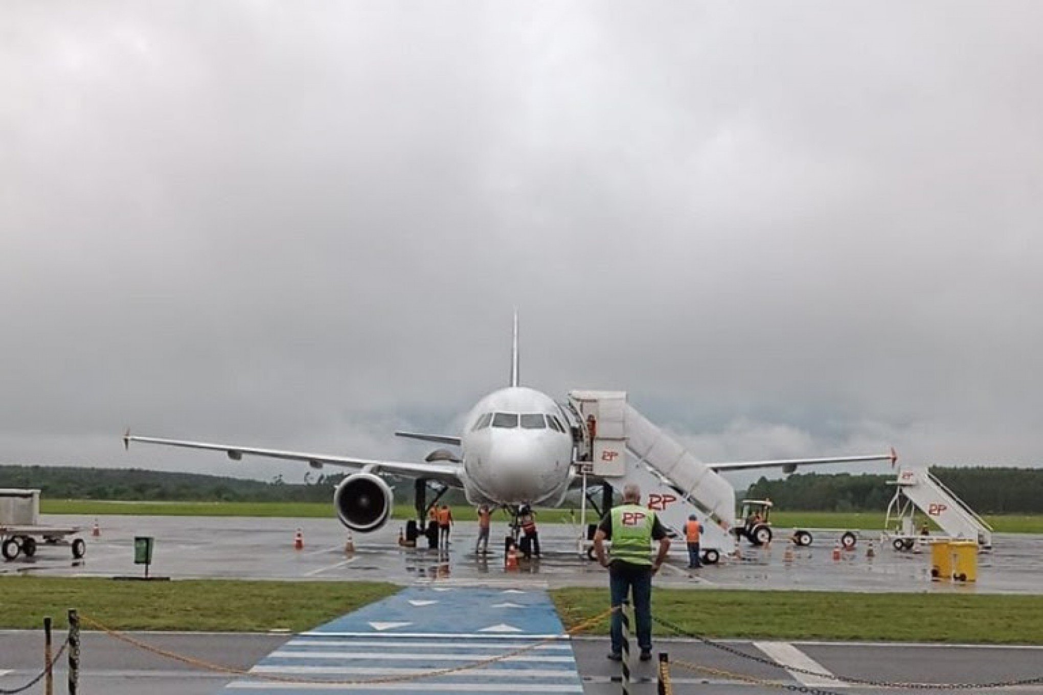 CATÁSTROFE NO RS: Malha aérea emergencial começa a operar, mas ainda não em Canoas