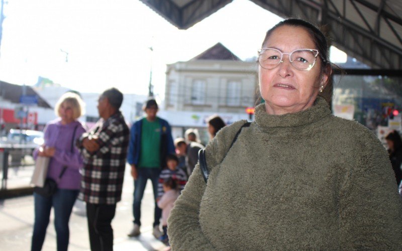 Helena da Silveira (61), moradora do bairro Lomba Grande, | abc+