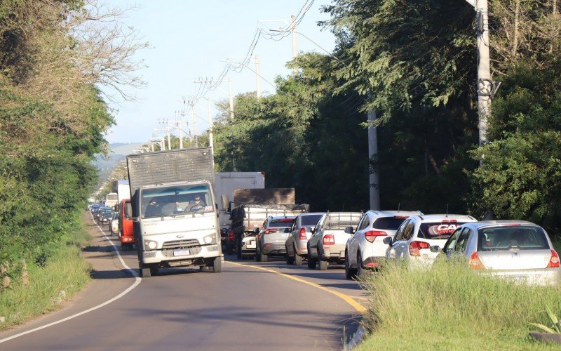 Congestionamento em direção a Lomba Grande