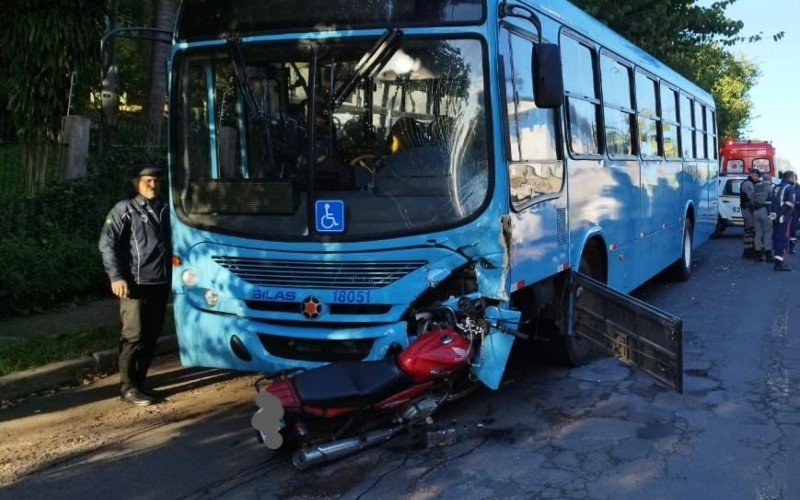 Moto foi atingida por ônibus em Montenegro | abc+