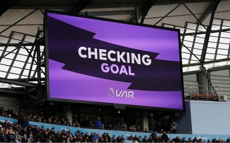 VAR pode estar perto do fim na Inglaterra | abc+