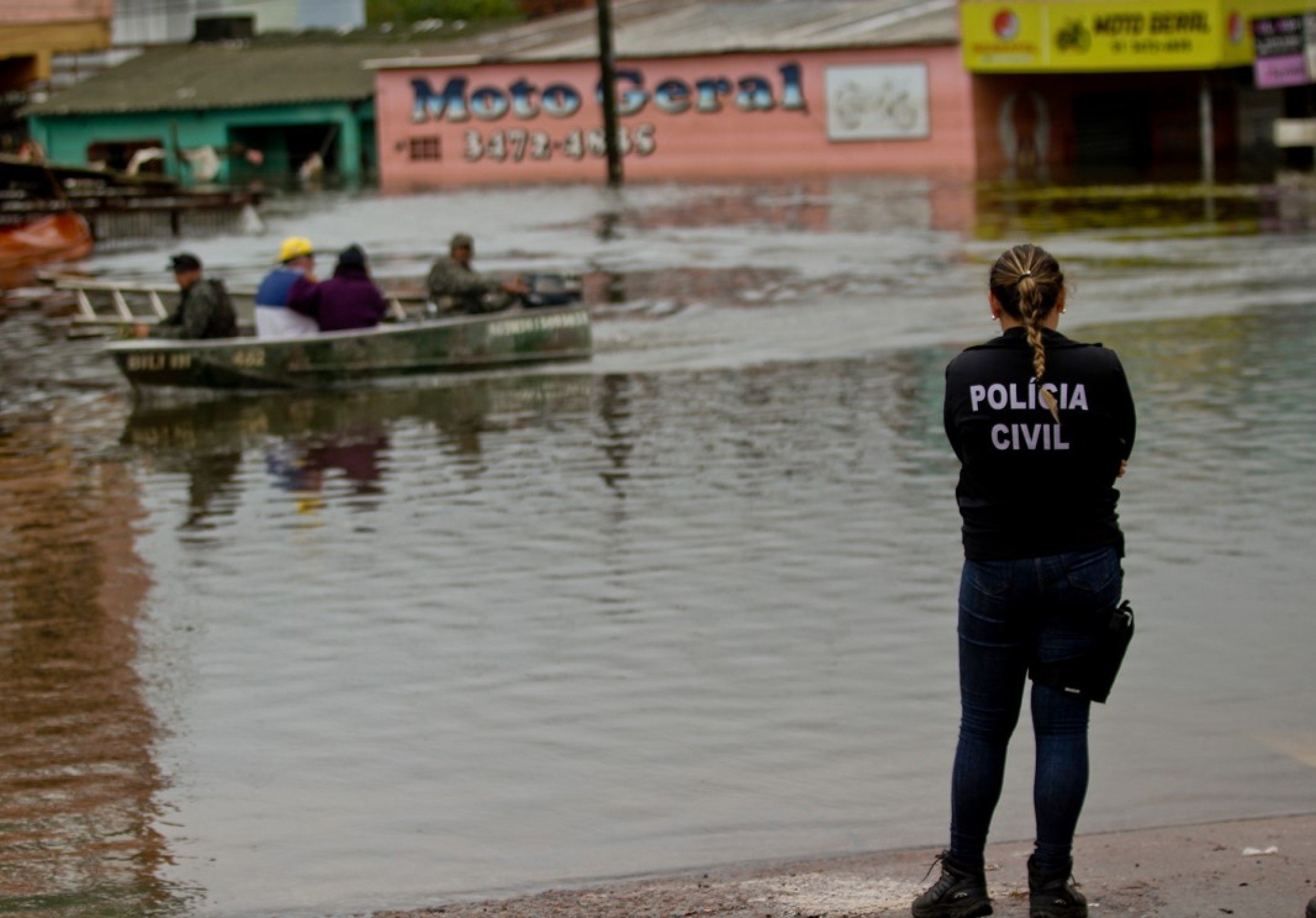 CATÁSTROFE NO RS: Busca por desaparecidos em meio a enchente é prioridade da Polícia Civil