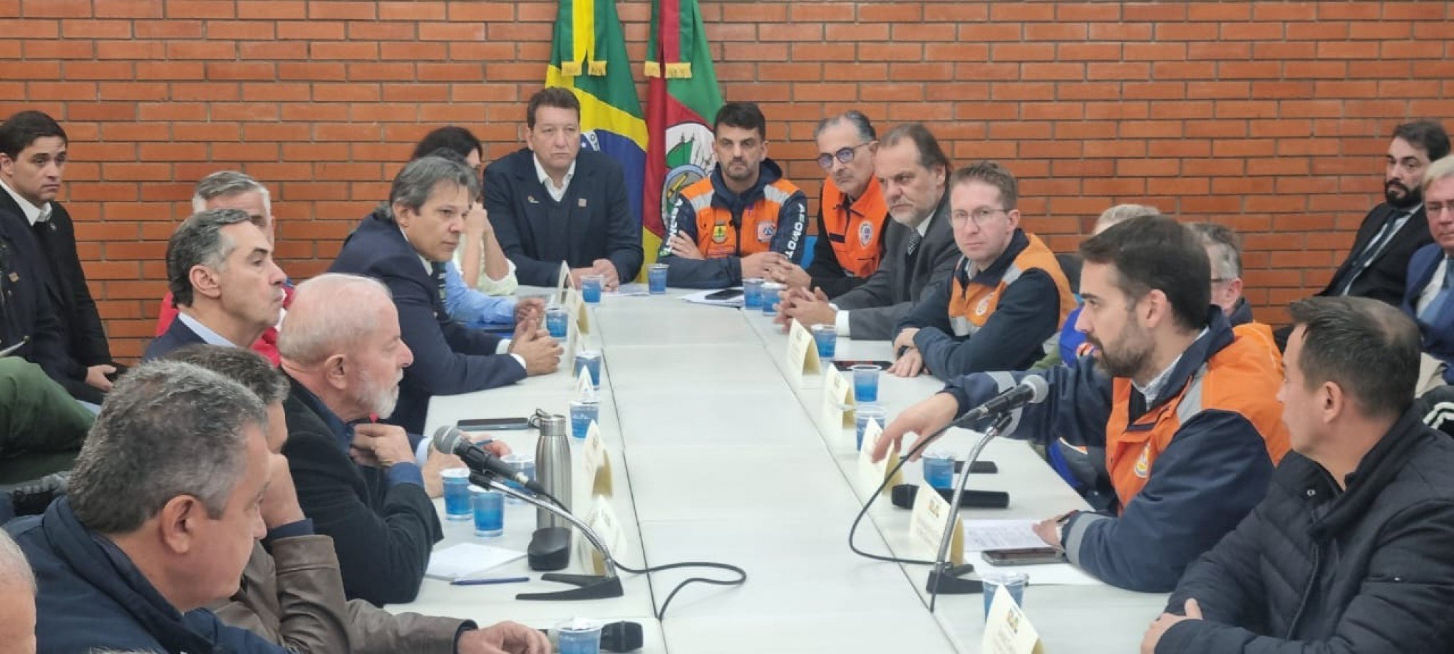 CATÁSTROFE NO RS: Entidades gaúchas aproveitam visita de Lula e fazem pedido ao presidente; confira
