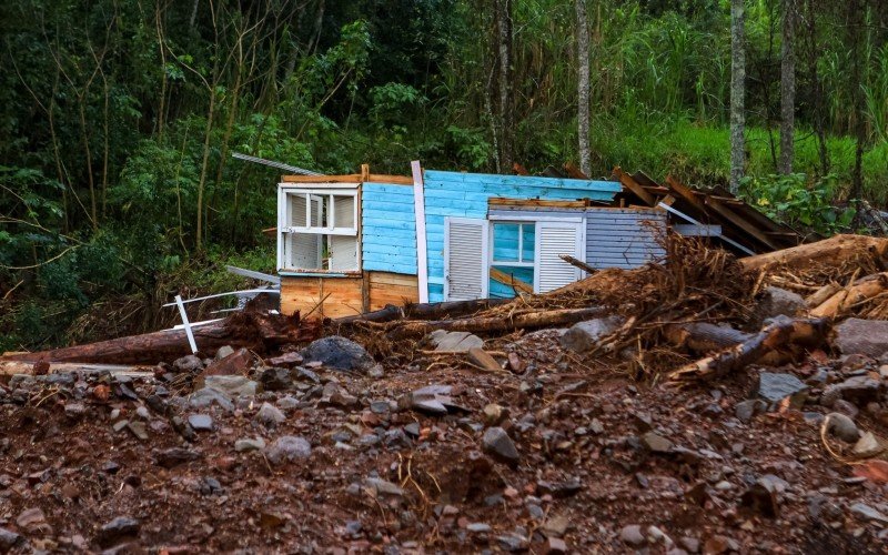 Estragos provocados pela enchente em Roca Sales, no Vale do Taquari | abc+