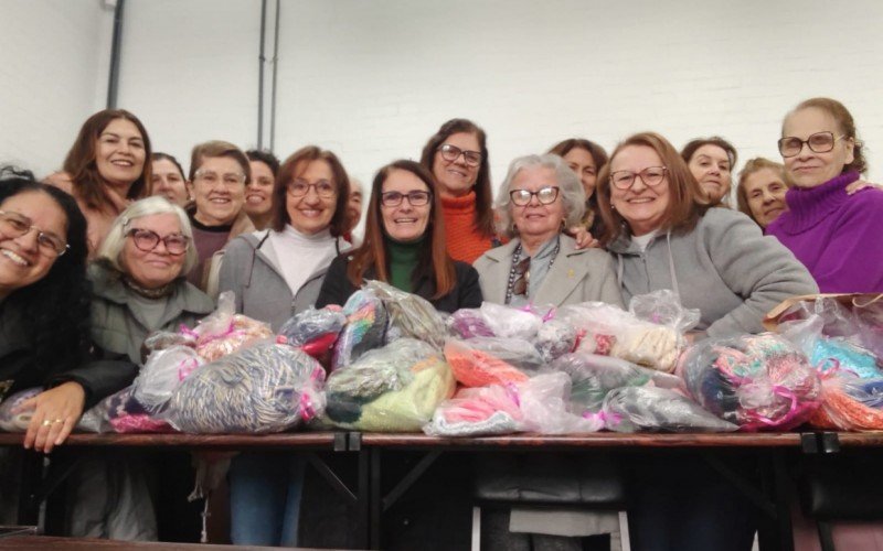 Tricot Solidário faz doações a atingidos pelas enchentes