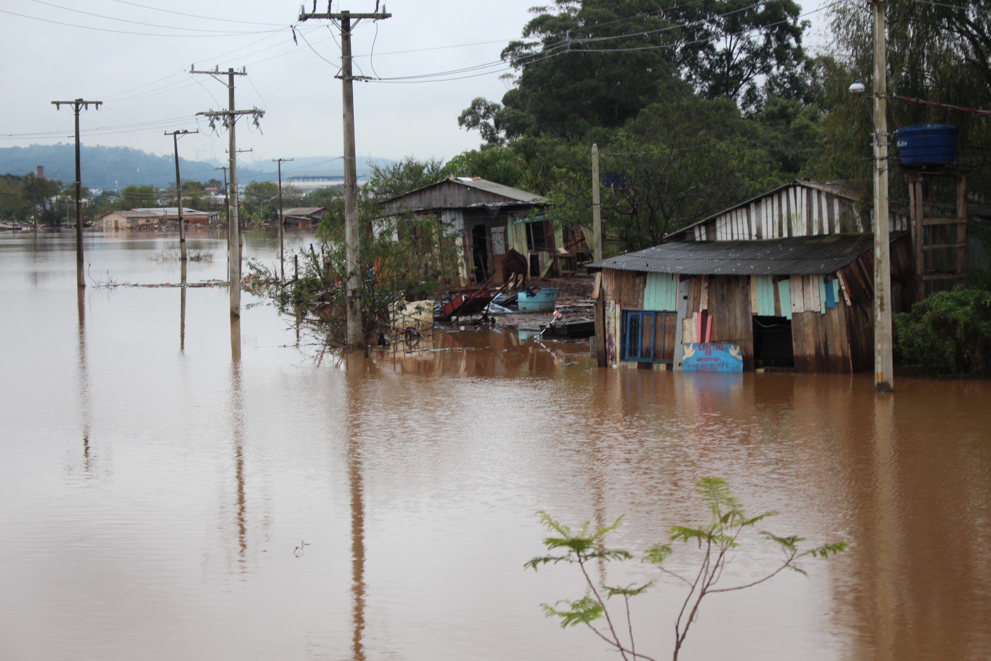 CATÁSTROFE NO RS: Moradores da Vila Palmeira dão sugestões para resolver a inundação