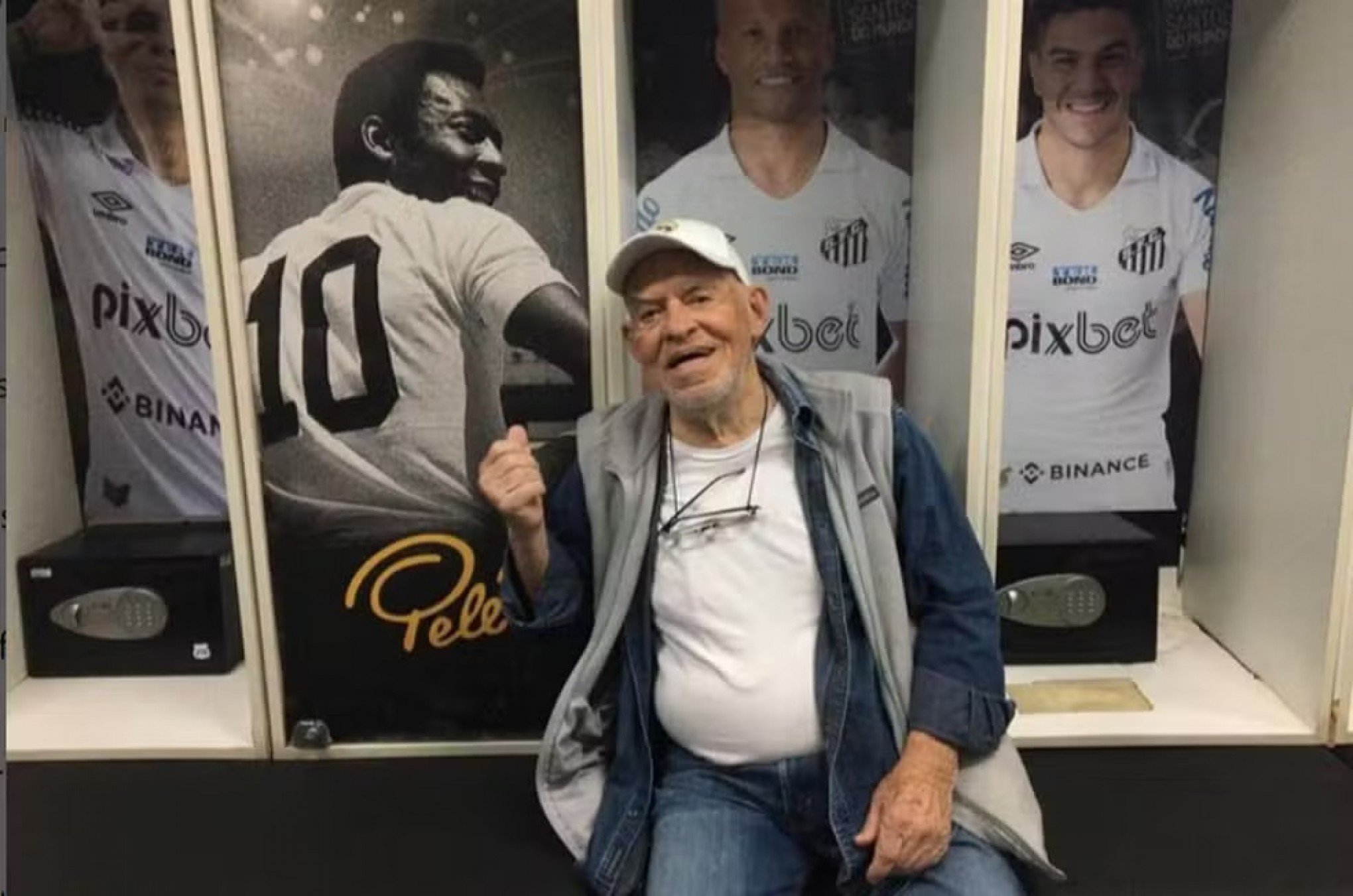 "Olho no lance": Morre aos 89 anos o narrador esportivo Silvio Luiz