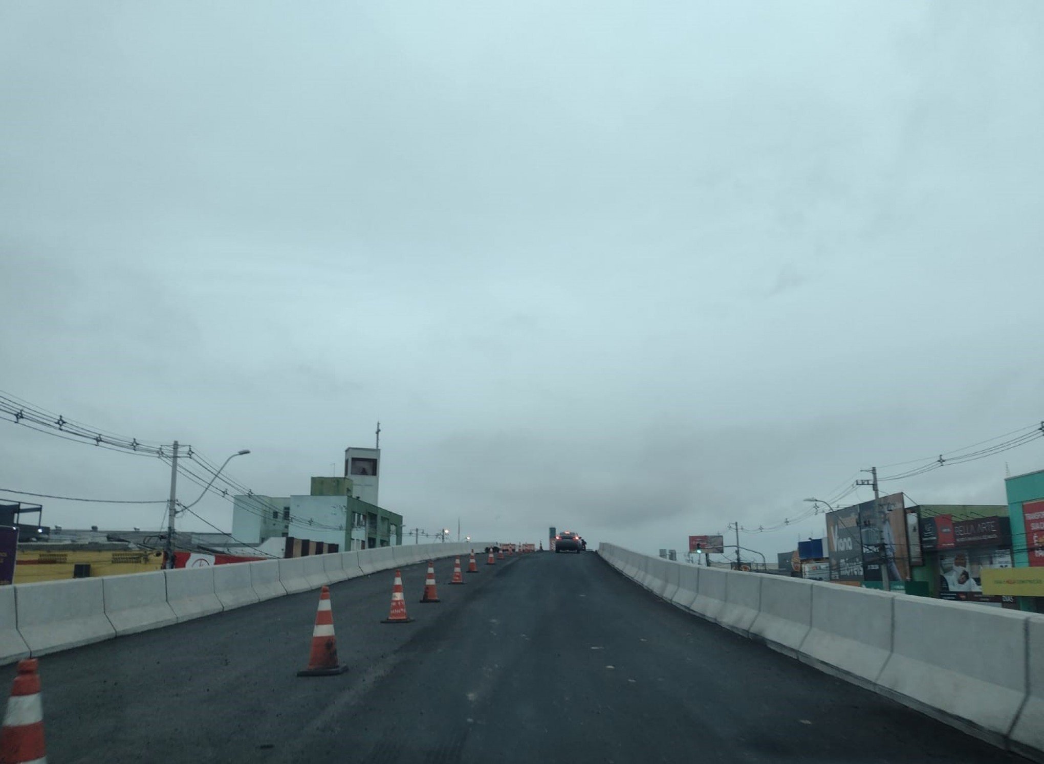 TRÂNSITO: Tráfego de veículos é liberado provisoriamente no novo viaduto da Scharlau
