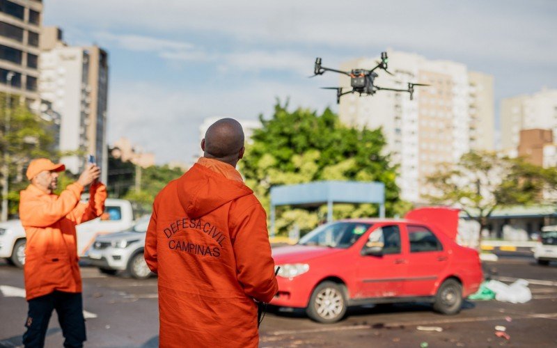 Drones auxiliam mapeamento e entrega de doações nas áreas atingidas em Canoas