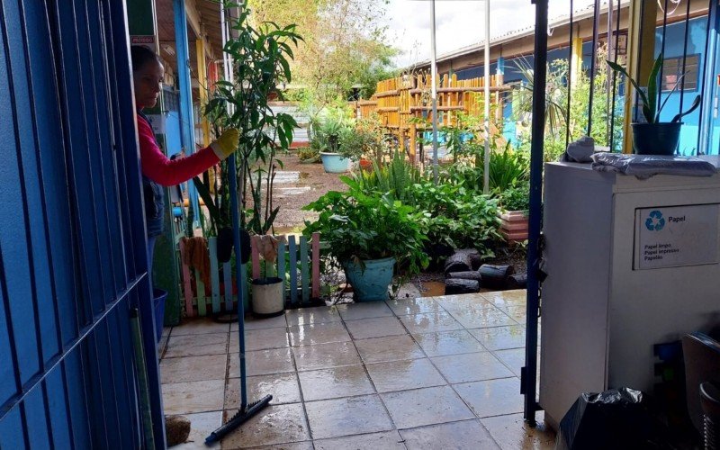 Na Santo Afonso, Escola Municipal Harry Roth está em fase de limpeza e diretora Tais não tem previsão de retorno às aulas | abc+