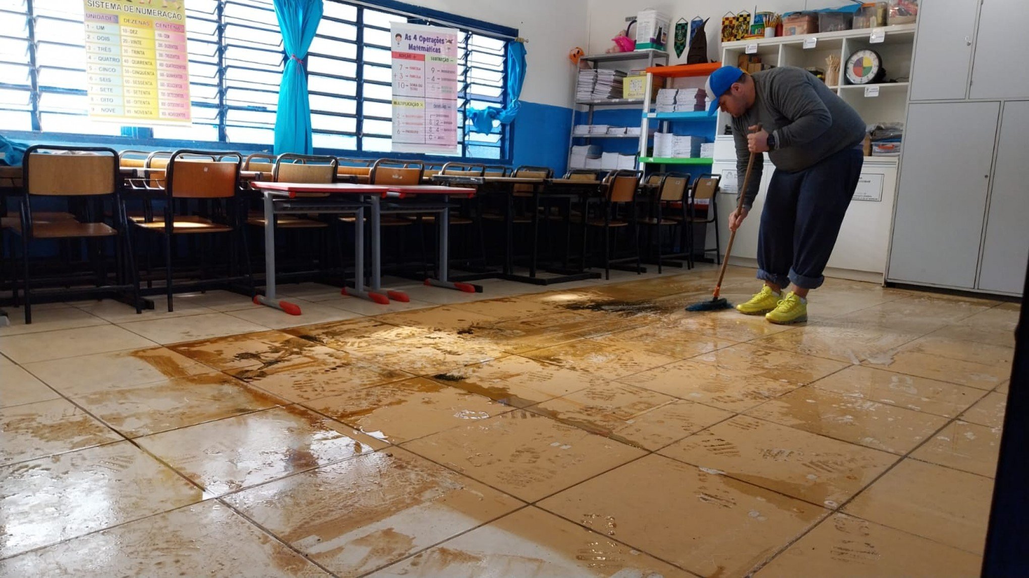CATÁSTROFE NO RS: Escolas afetadas pela enchente terão recursos para compra de materiais