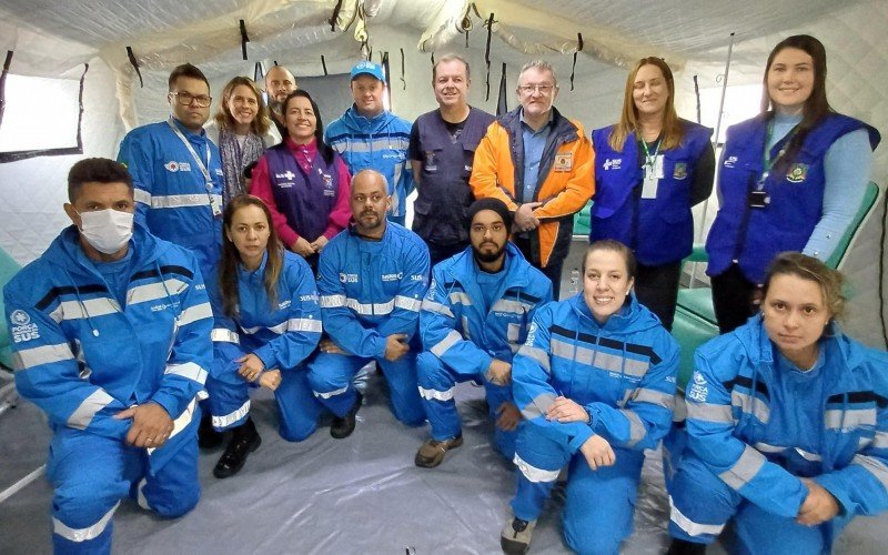 Autoridades visitaram a equipe que iniciou os atendimentos do segundo hospital de campanha de São Leopoldo | abc+