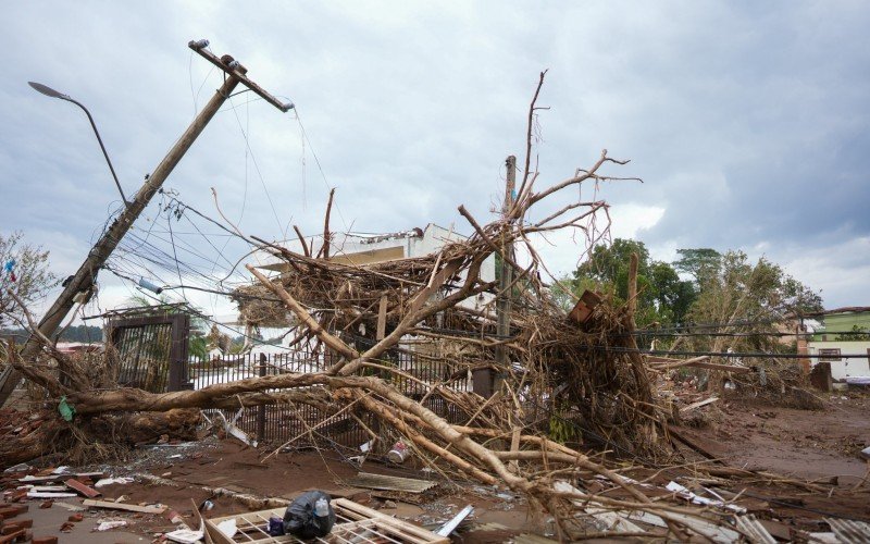 Gaúchos vivem uma catástrofe desde que fortes chuvas atingiram o RS desde o final de abril | abc+