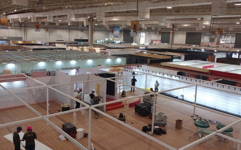 Montagem da BF Show a todo vapor nesta segunda-feira | abc+