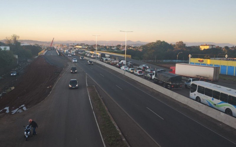 Trânsito liberado nas pontes do Rio dos Sinos na BR-116, em São Leopoldo