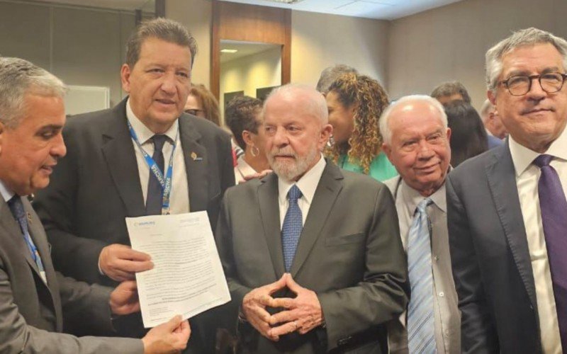 Lula recebe reivindicações de prefeitos gaúchos | abc+