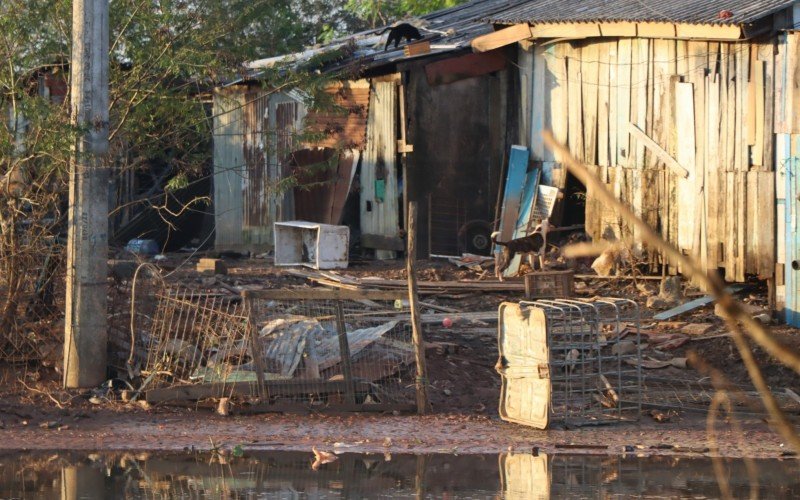 Casas ao lado do Arroio Gauchinho foram destruídas