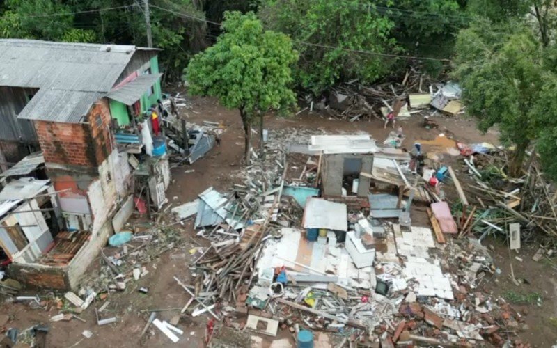 Imagens feitas por drone mostram casas totalmente destruídas em Igrejinha | abc+