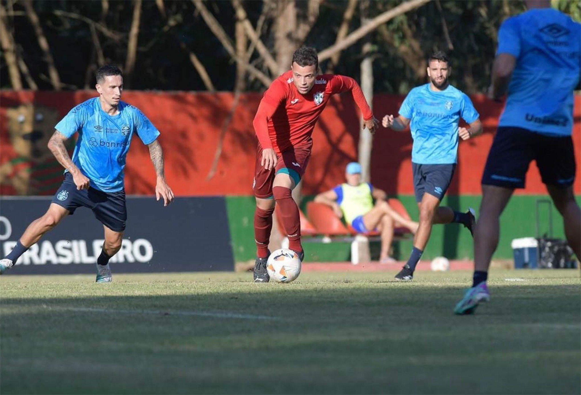 Com gols de Galdino e JP Galvão, Grêmio vence jogo-treino contra Portuguesa; veja os lances