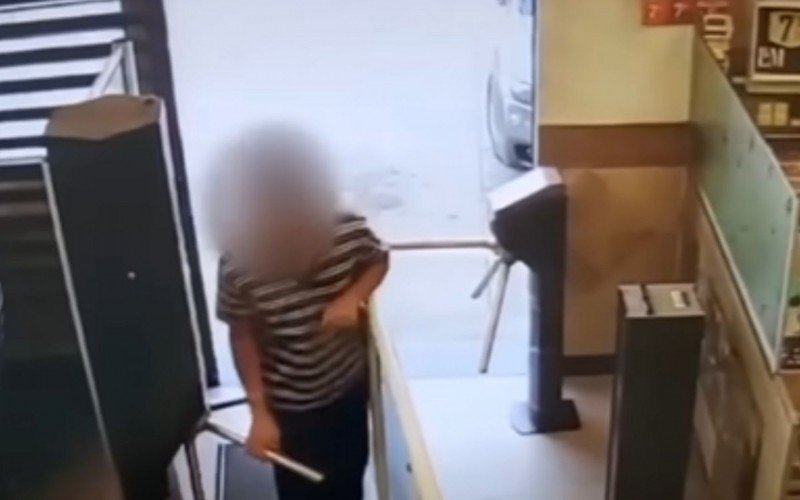 Adolescente que matou pais e irmã em São Paulo foi à padaria enquanto corpos estavam em casa | abc+