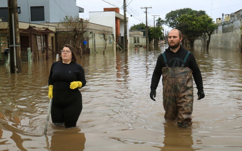 Catástrofe que atinge o Rio Grande do Sul há cerca de um mês já fez mais de 160 vítimas | abc+