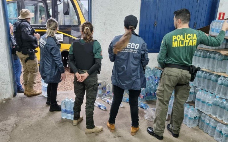 Operação ocorreu no local onde estavam armazenados os itens desviados e na casa de dois suspeitos em Barra do Ribeiro