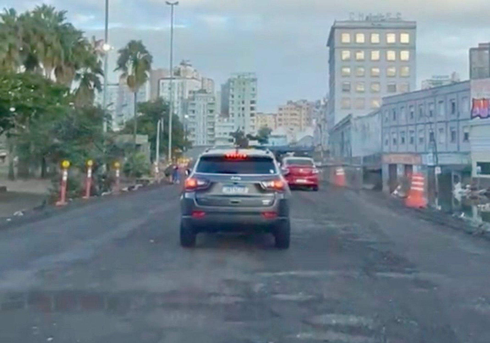 Deslocamento entre Novo Hamburgo e Porto Alegre tem lentidão na chegada à capital