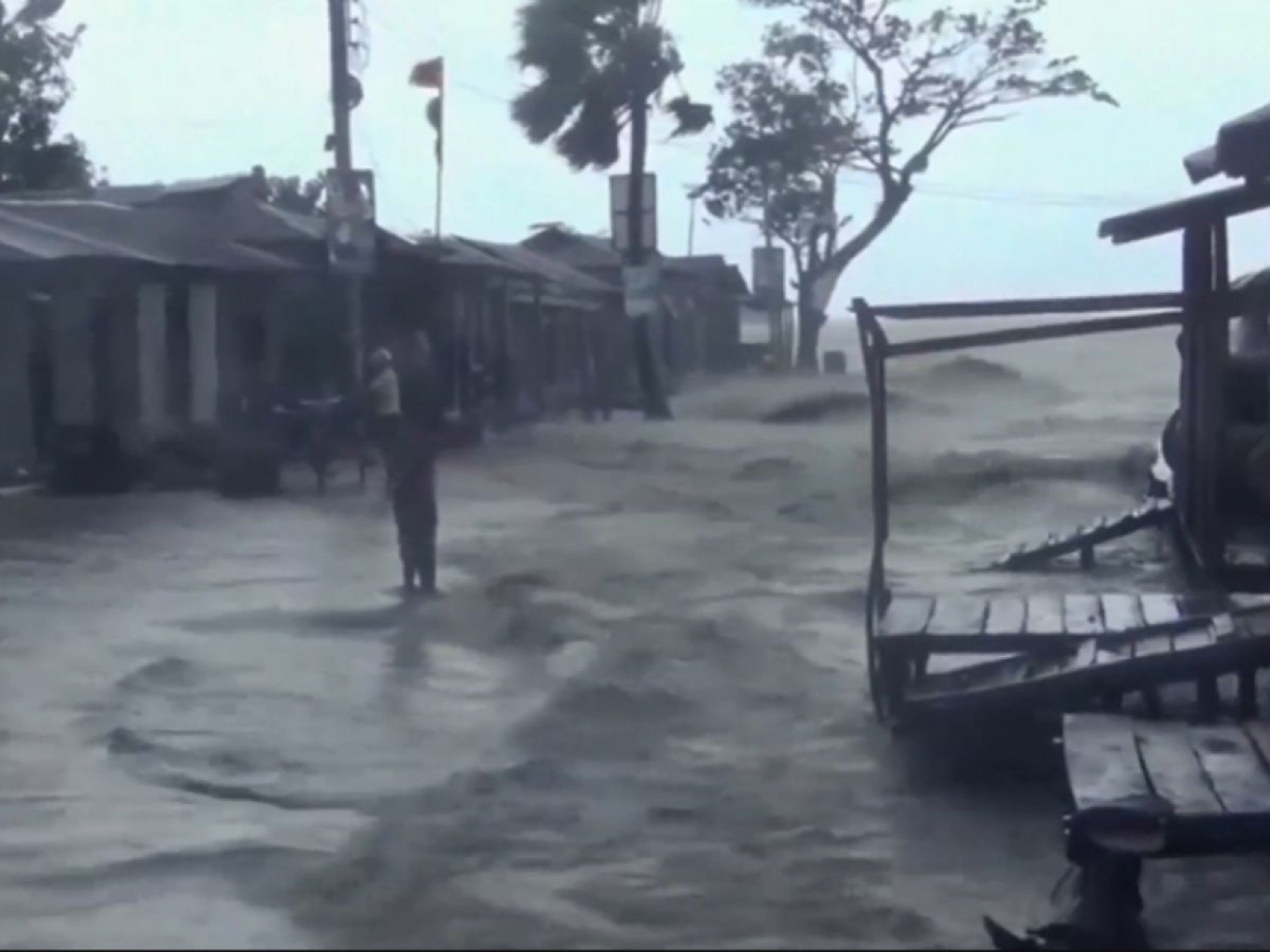Ciclone deixa sete mortos e dois desaparecidos na Índia e Bangladesh