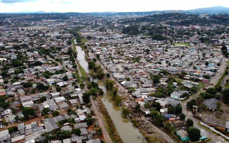 Duas cidades registram primeiras mortes e Rio Grande do Sul chega a 175 óbitos na catástrofe | abc+