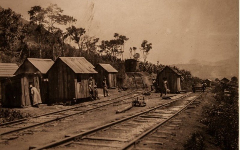 Vila dos trabalhadores ferroviÃ¡rios, perÃ­odo estimado entre 1910 e 1920