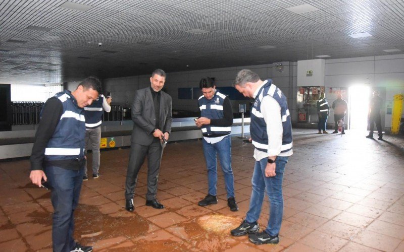 Ministro de Portos e Aeroportos vistoria Aeroporto Internacional Salgado Filho, em Porto Alegre