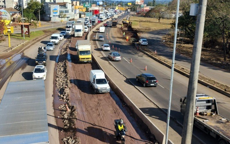 Trânsito congestionado na BR-116