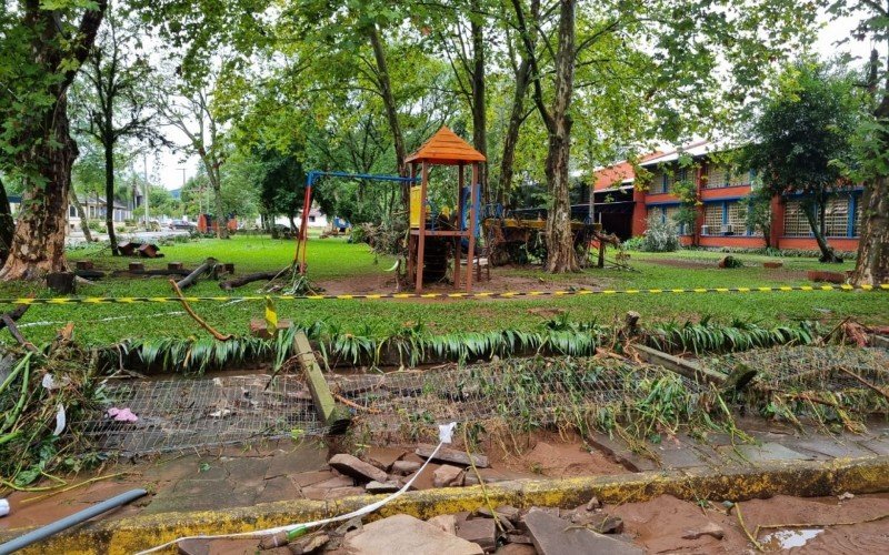  Escola Estadual Maria Saturnina Ruschel de Feliz  | abc+