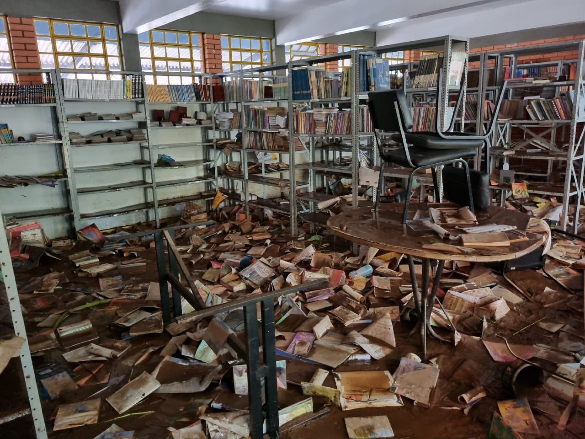 Estado define como será o retorno das aulas nas escolas estaduais atingidas pela enchente