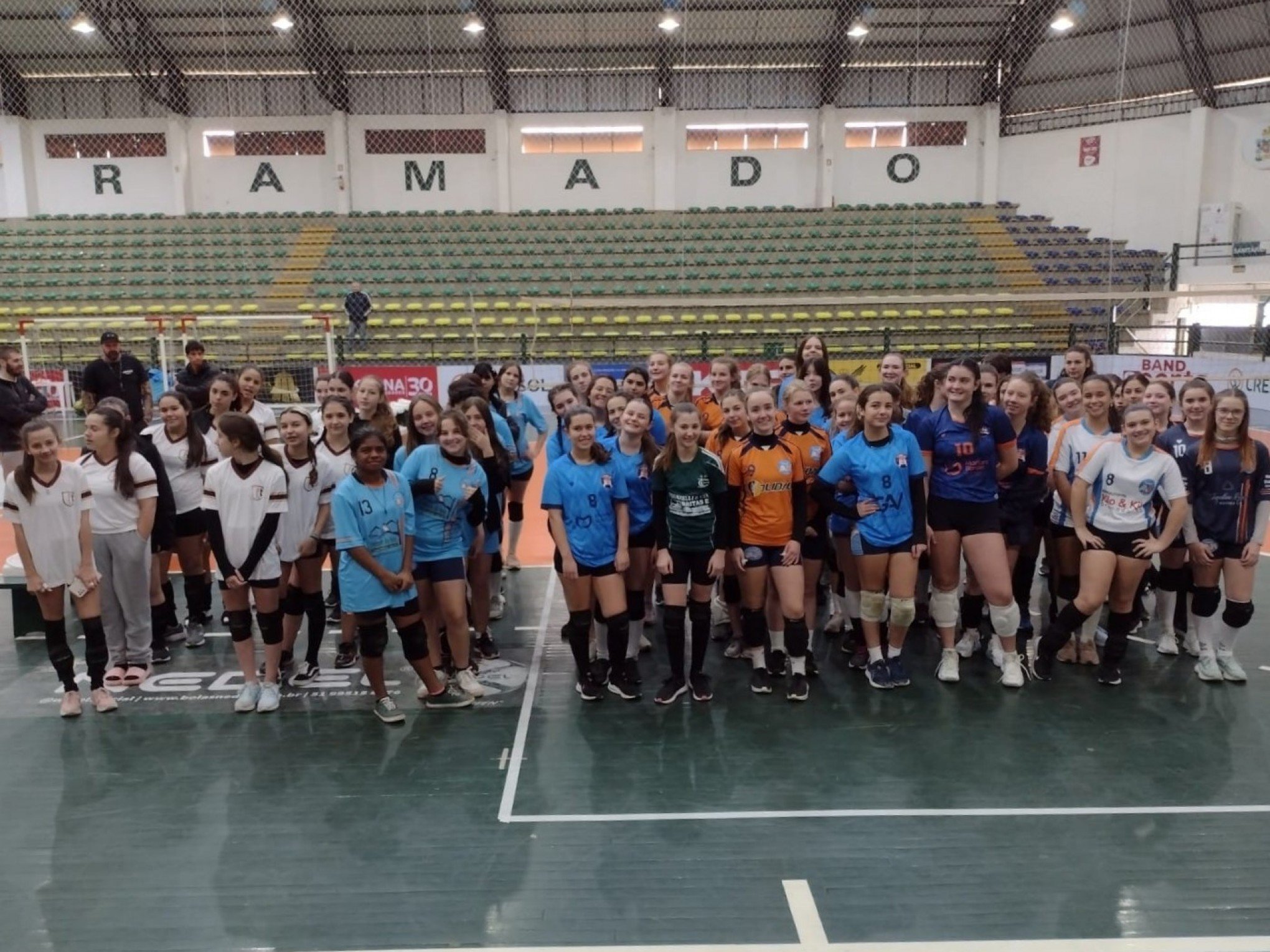 Ginásio Perinão recebe torneio de vôlei infantil feminino; confira as equipes vencedoras