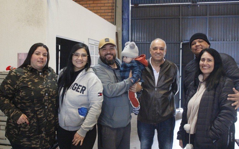 A família Kaspary e seus amigos se uniram para mobilizar a operação de um abrigo voluntário em Canoas