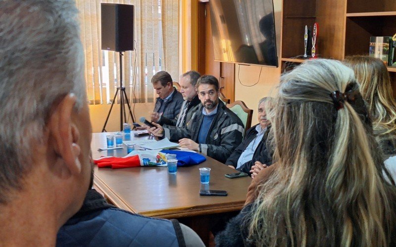 Eduardo Leite se reuniu com prefeitos e empresários do Vale do Paranhana em Três Coroas | abc+