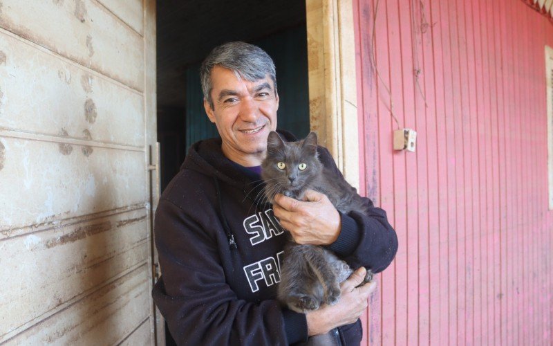 Reencontro com o gatinho de estimação