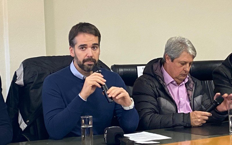 Reunião com o governador Eduardo Leite em Gramado após catástrofe climática