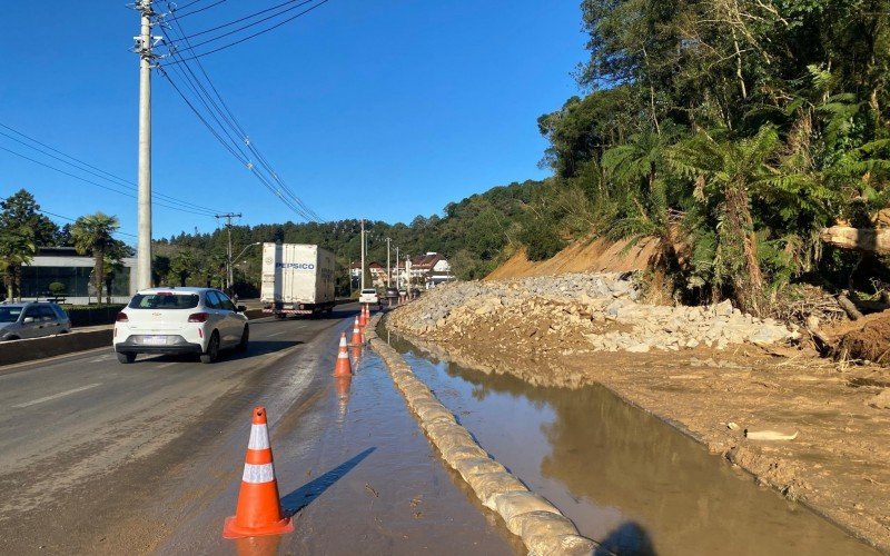 Avenida das HortÃªnsias, na RS-235, entre Canela e Gramado, Ã© liberada