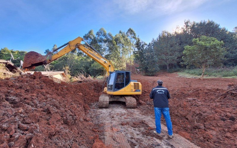 Em Três Coroas, casas e carros ainda estão soterrados 30 dias após a catástrofe climática que atingiu o Rio Grande do Sul | abc+