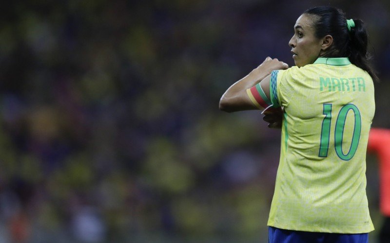 Depois de marcar dois gols na vitória sobre a Jamaica, Rainha Marta repensa aposentadoria e pode jogar na Copa do Mundo no Brasil | abc+