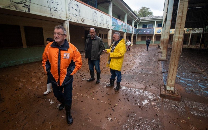 Prefeitura de São Leopoldo inicia vistoria em últimas seis escolas atingidas pelas cheias