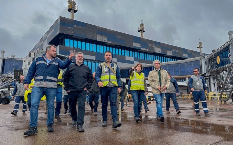 Autoridades vistoriaram a estrutura do aeroporto Salgado Filho nesta segunda-feira | abc+