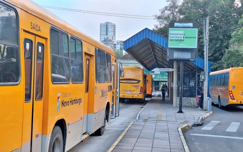 Ônibus da Visac no Paradão de Novo Hamburgo | abc+