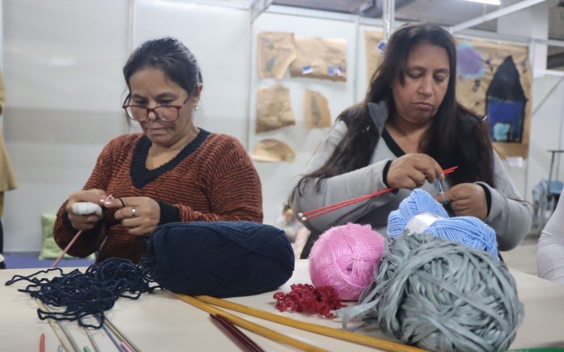 Oficinas profissionalizantes no abrigo da Fenac