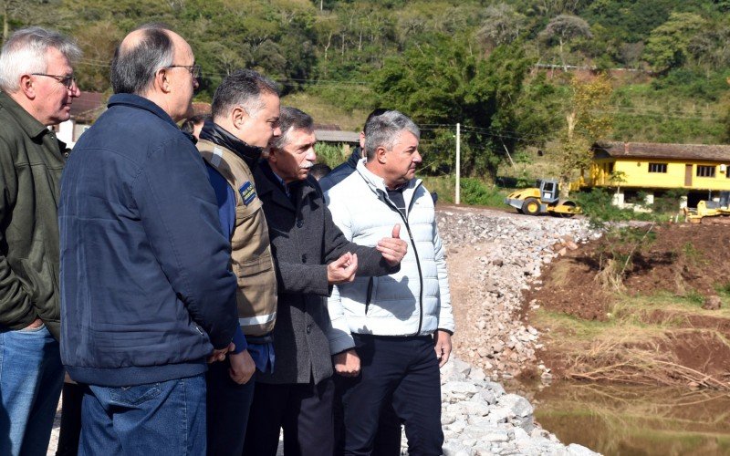 Ponte provisória será usada até a conclusão da estrutura definitiva | abc+