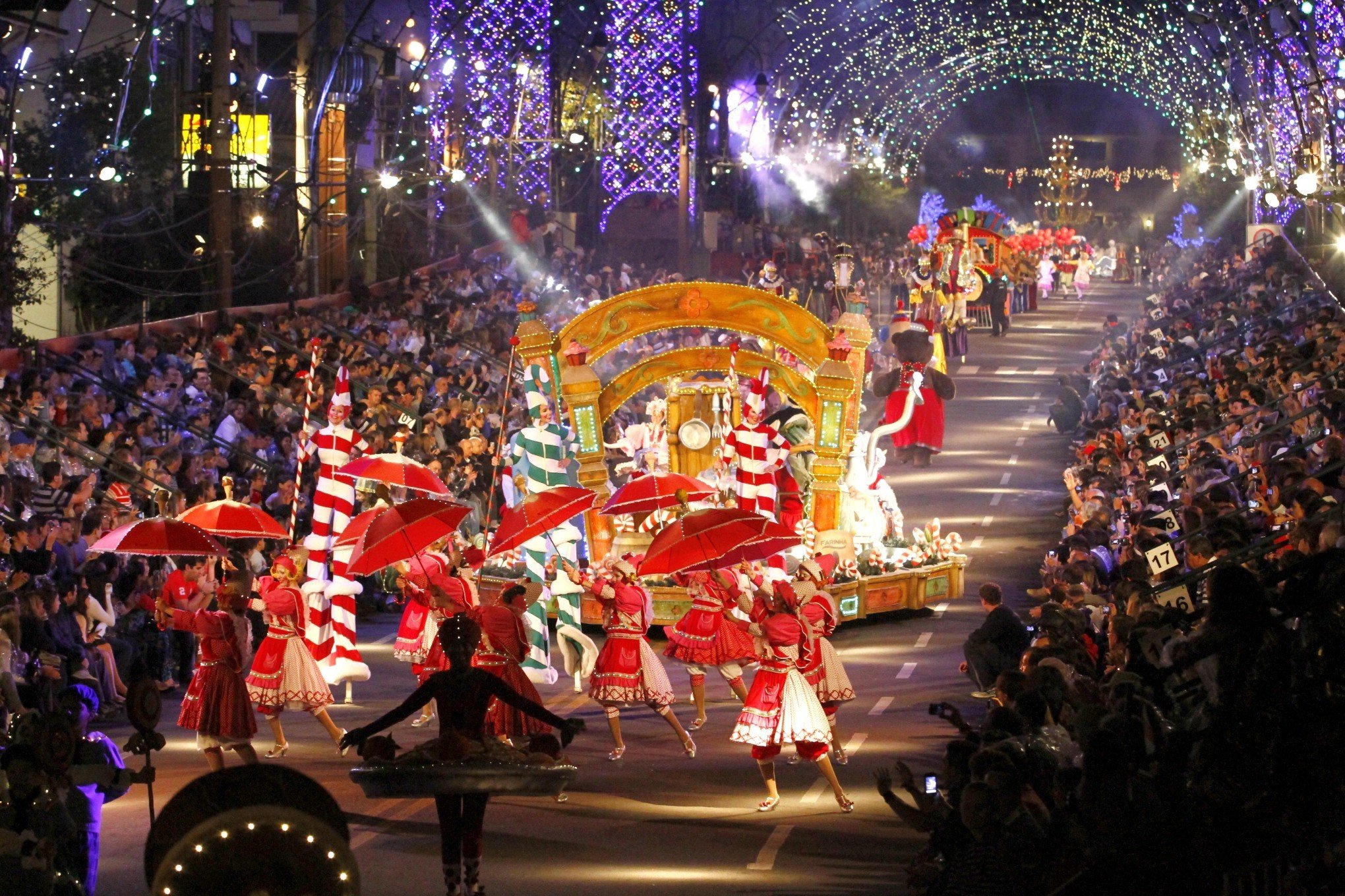 NATAL LUZ: Grande Desfile de Natal voltará para o Centro de Gramado; saiba como será