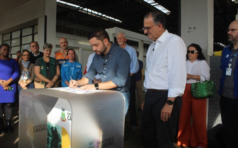 Termo de cooperação foi assinado pelo vice-governador Gabriel Souza e o prefeito Jairo | abc+