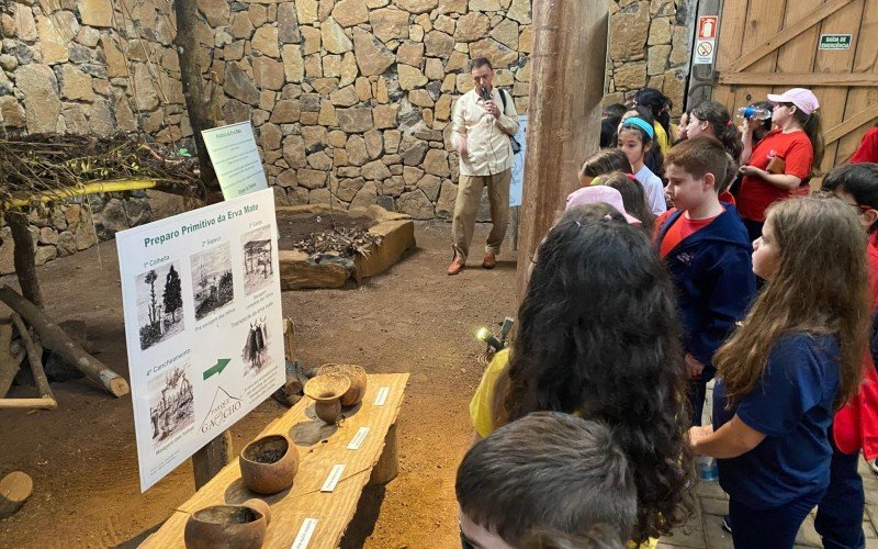 Parque GaÃºcho, em Gramado, faz tour com escolas